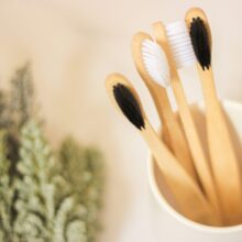 Portaspazzolino igienico: guida ai modelli con scarico integrato